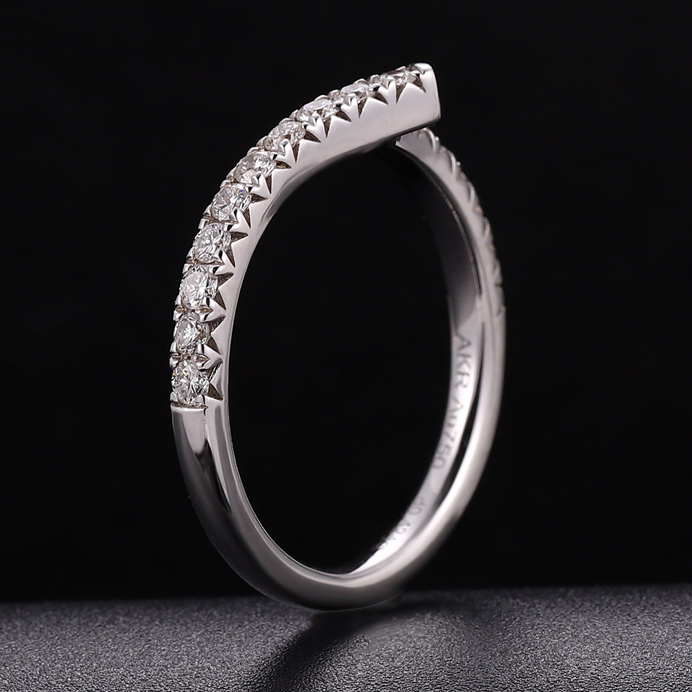 Glamorous Twisted 0.42Ct TW Round Cut Cross Over Ring Lab Diamond Band