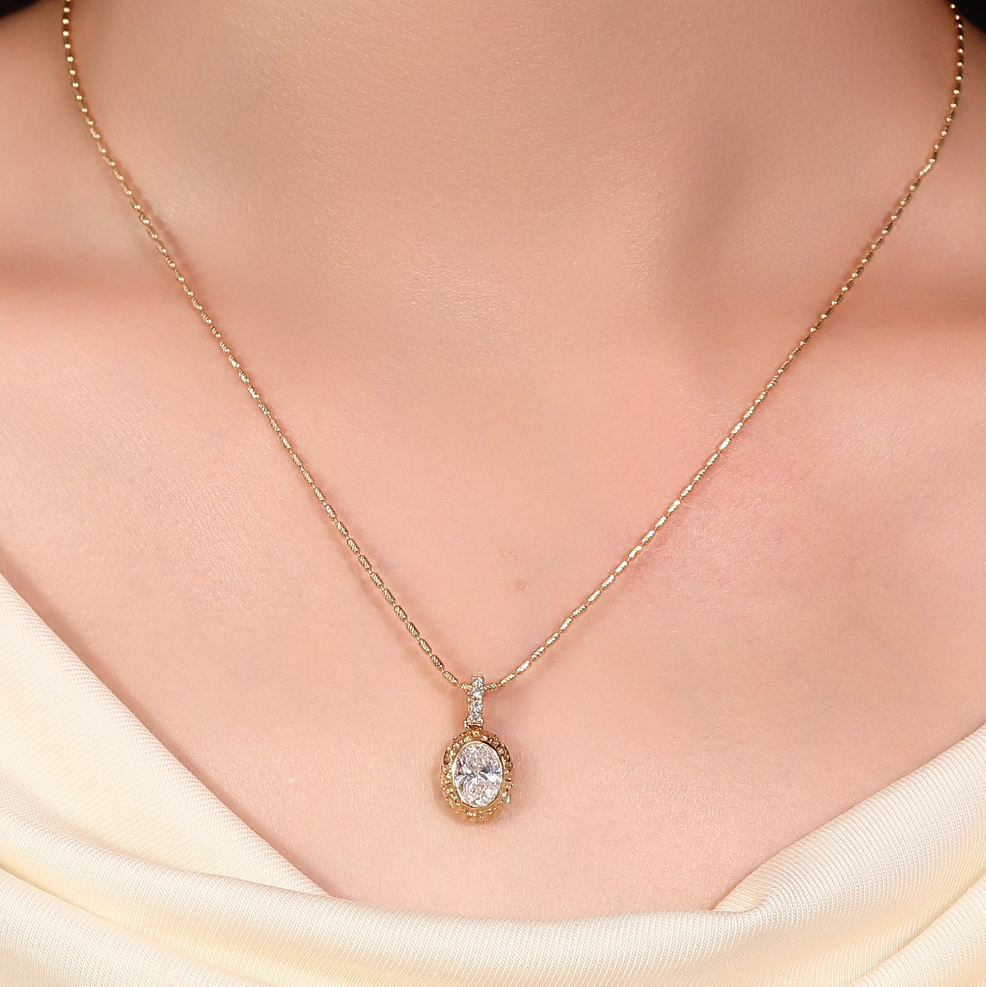 Vintage 18Kt Gold 1Ct Oval Cut Lab Diamond Pendant (Pendant Only)