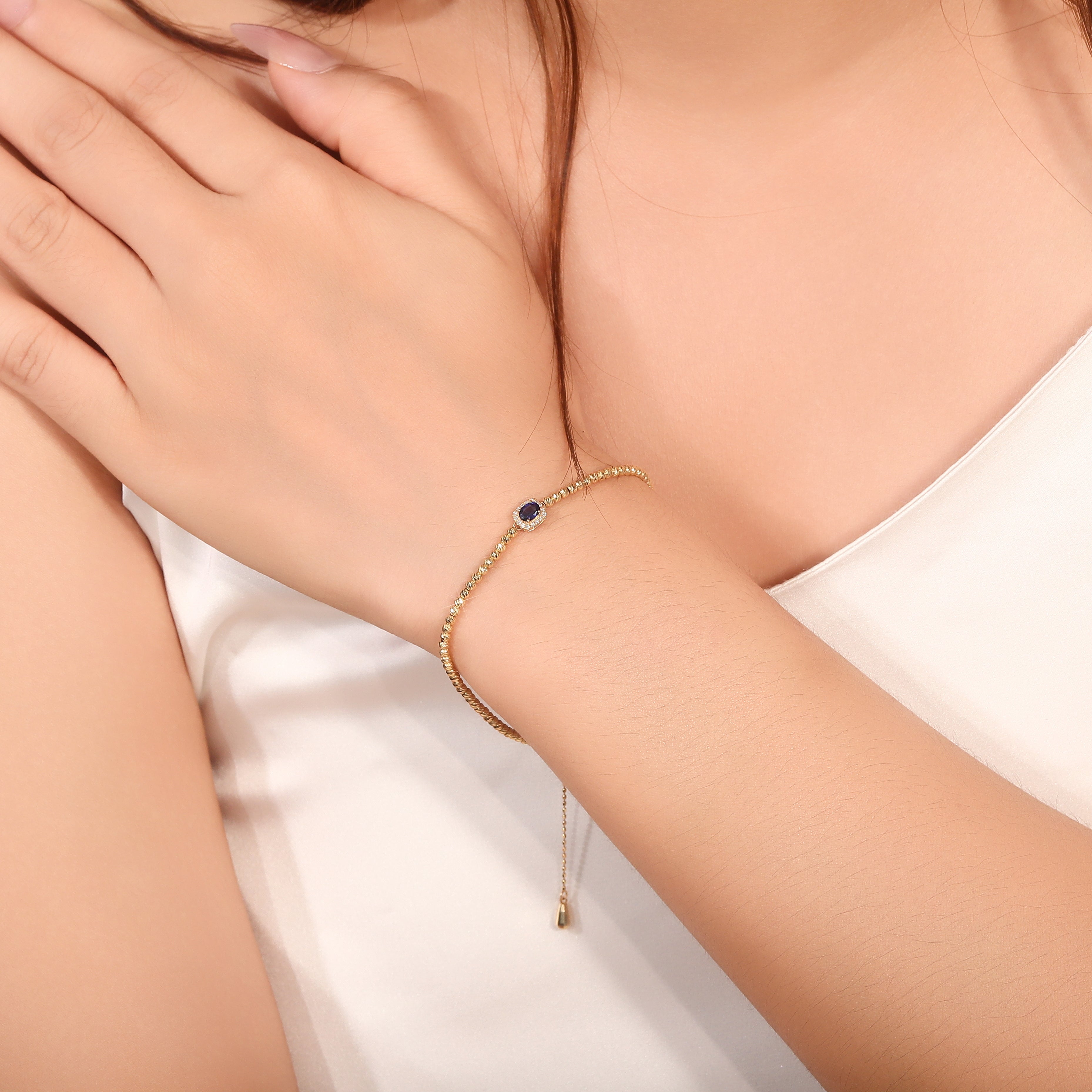 18K Yellow Gold Bracelet with Sapphire & Natural Diamond