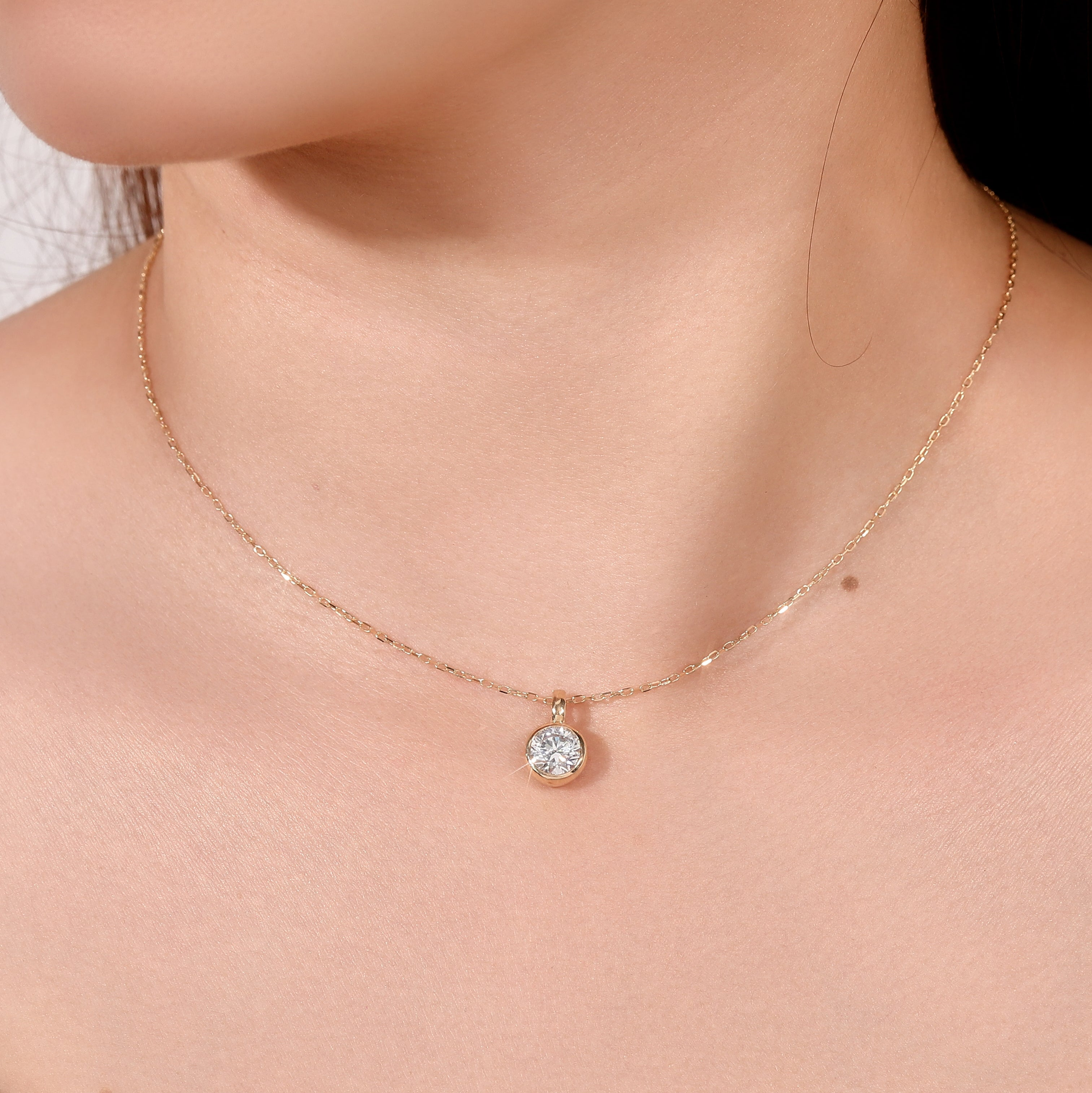 Golden Bubble Pendant in 18Kt Gold set with 1Ct Round Solitaire Lab Diamond (Pendant Only)