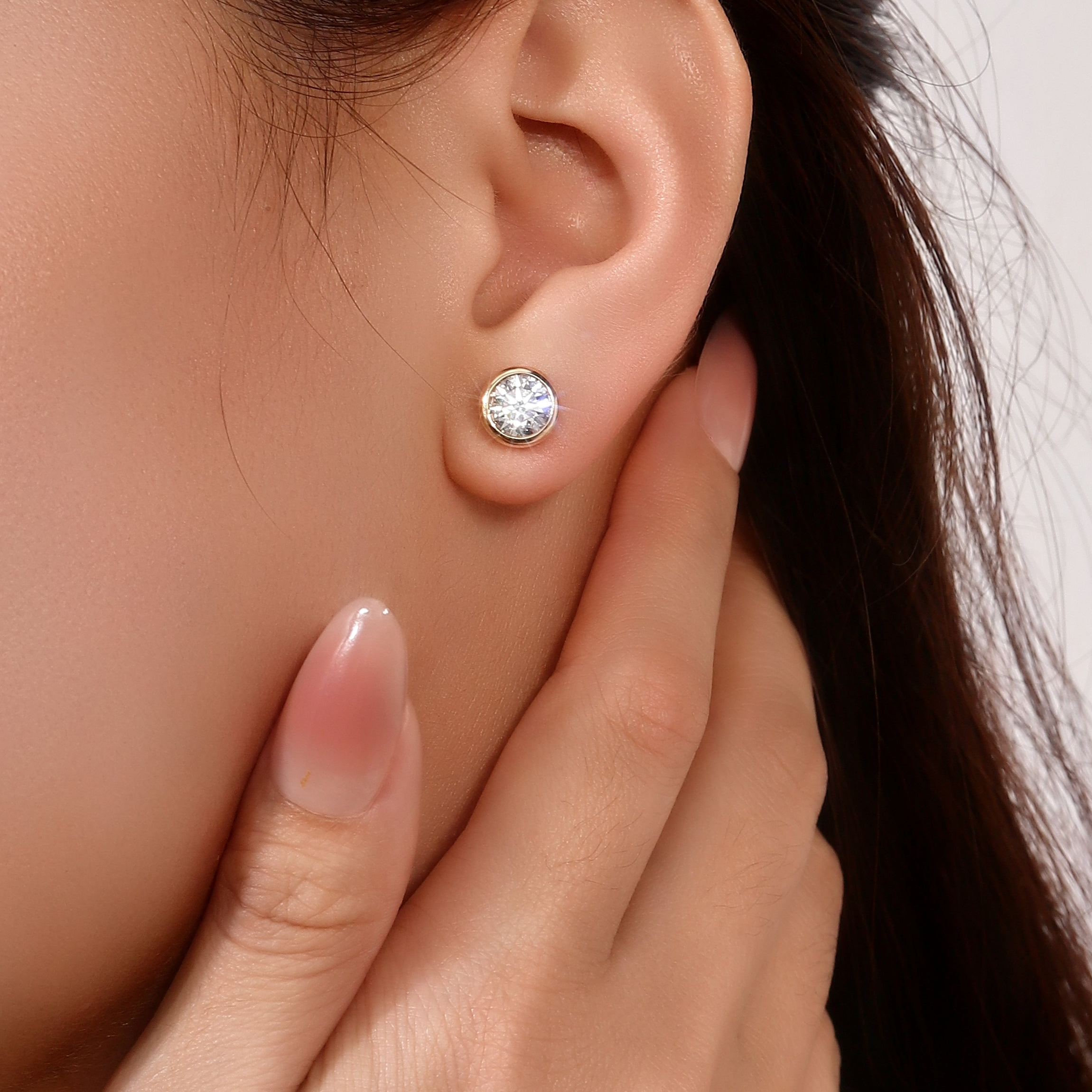 Golden Bubble Pendant in 18Kt Gold set with 1Ct Round Solitaire Lab Diamond (Pendant Only)