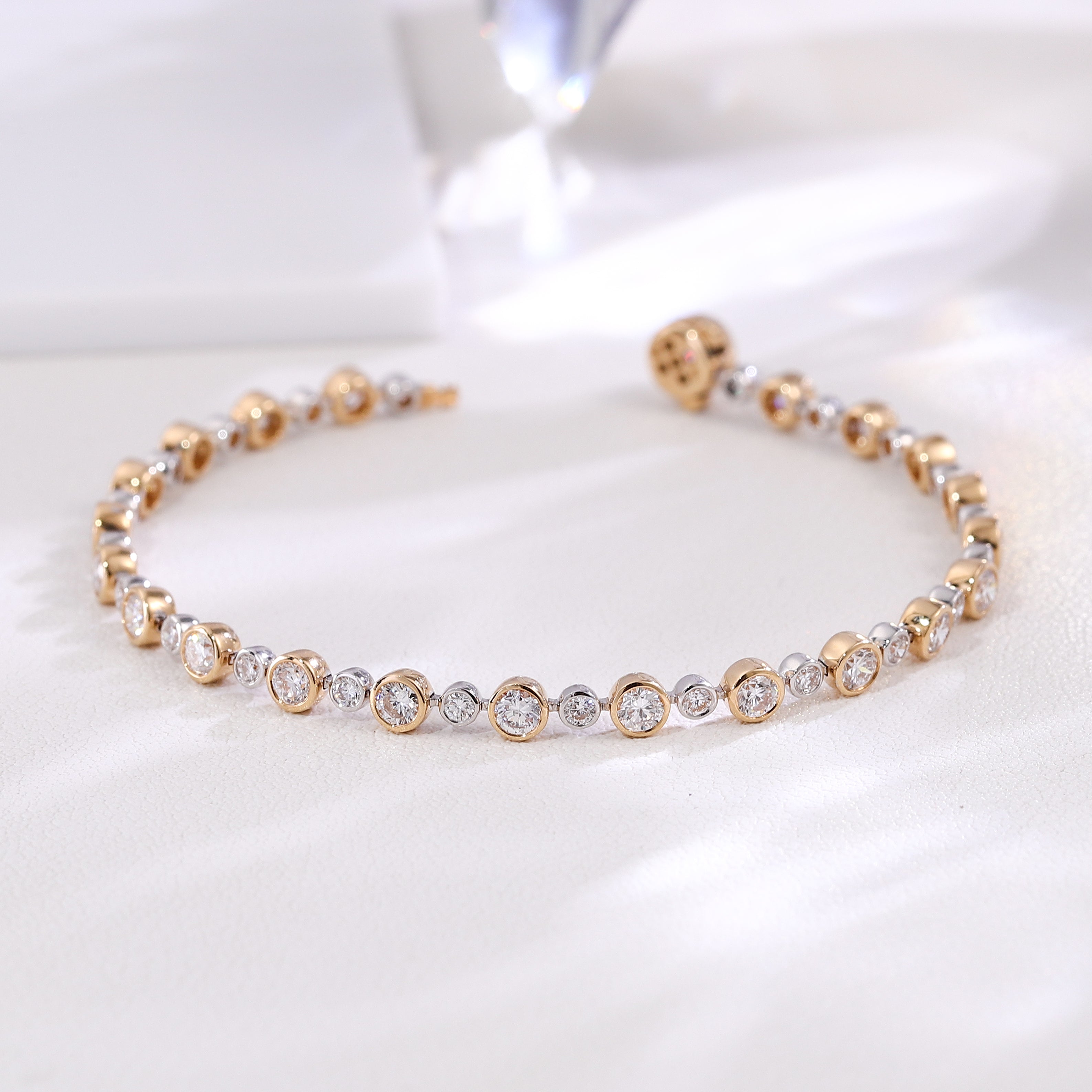 Dual-Tone 18Kt Radiance Lab Grown Diamond Bracelet | 18K Bracelet with Alternating 3.3ctw Round-Cut Lab Diamond